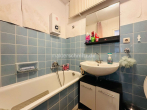 Badezimmer - EG - M’GLADBACH – NEUWERK 8-PARTEIEN MEHRFAMILIENHAUS IN BEGEHRTER LAGE MIT STABILEN MIETEINNAHMEN!