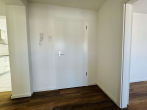 Diele - M’GLADBACH – RHEYDT SANIERTE MAISONETTE-DACHGESCHOSSWOHNUNG INKL. KÜCHE & BALKON!