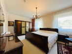 Schlafzimmer - M’GLADBACH – GIESENKIRCHEN FREISTEHENDES EINFAMILIENHAUS MIT GROßZÜGIGEM GARTEN IN IDYLLISCHER LAGE