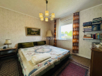 Schlafzimmer 1.OG - M’GLADBACH – GIESENKIRCHEN FREISTEHENDES EINFAMILIENHAUS MIT GROßZÜGIGEM GARTEN IN IDYLLISCHER LAGE