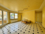 Wohn- & Esszimmer Ansicht 1 - M’GLADBACH – LÜRRIP 2-ZIMMER ERDGESCHOSSWOHNUNG INKL. BALKON IN ZENTRALER LAGE!