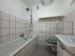 Badezimmer - M’GLADBACH – ZENTRUM HELLE 3-ZIMMER-ETAGENWOHNUNG MIT SONNENBALKON!