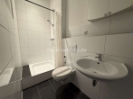 Duschbad - ATTRAKTIVE 2-ZIMMER-ETAGENWOHNUNG MIT MODERNEM DUSCHBAD!