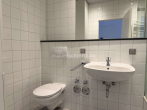 Badezimmer Ansicht 1 - HELLE 2-ZIMMER-ETAGENWOHNUNG IM ZENTRUM VON MÖNCHENGLADBACH!