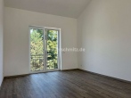 Schlafzimmer - M’GLADBACH – RHEYDT! HELLE 2-ZIMMER-WOHNUNG MIT OFFENER RAUMAUFTEILUNG NEBST GROßEN SONNENBALKON
