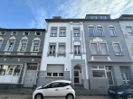 Frontansicht - M’GLADBACH – HARDTERBROICH RENDITESTARKES 3-PARTEIENHAUS MIT GARTEN & TERRASSEN!