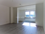 Wohnzimmer - M’GLADBACH – VENN HELLE 2-ZIMMER-DACHGESCHOSSWOHNUNG IN GEMÜTLICHER LAGE