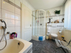 Badezimmer - M’GLADBACH – HOLT CHARMANTE DOPPELHAUSHÄLFTE MIT GARTEN UND GARAGE IN RUHIGER LAGE!