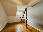 Zimmer 1 DG - M’GLADBACH – RHEYDT GEPFLEGTE 2-ZIMMER ETAGENWOHNUNG INKL. DACHTERRASSE IM HERZEN VON RHEYDT!