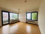 Wohnzimmer - M’GLADBACH – RHEYDT GEPFLEGTE 2-ZIMMER ETAGENWOHNUNG INKL. DACHTERRASSE IM HERZEN VON RHEYDT!