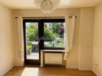 Blick Richtung Balkon 1.OG - M’GLADBACH-BONNENBROICH ATTRAKTIVES DREIFAMILIENHAUS MIT GARTEN!
