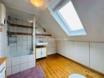 Badezimmer 2.OG - M’GLADBACH-BONNENBROICH ATTRAKTIVES DREIFAMILIENHAUS MIT GARTEN!