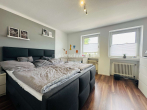 Schlafzimmer - M’GLADBACH – HARDTERBROICH SONNIGE ETAGENWOHNUNG MIT BALKON!